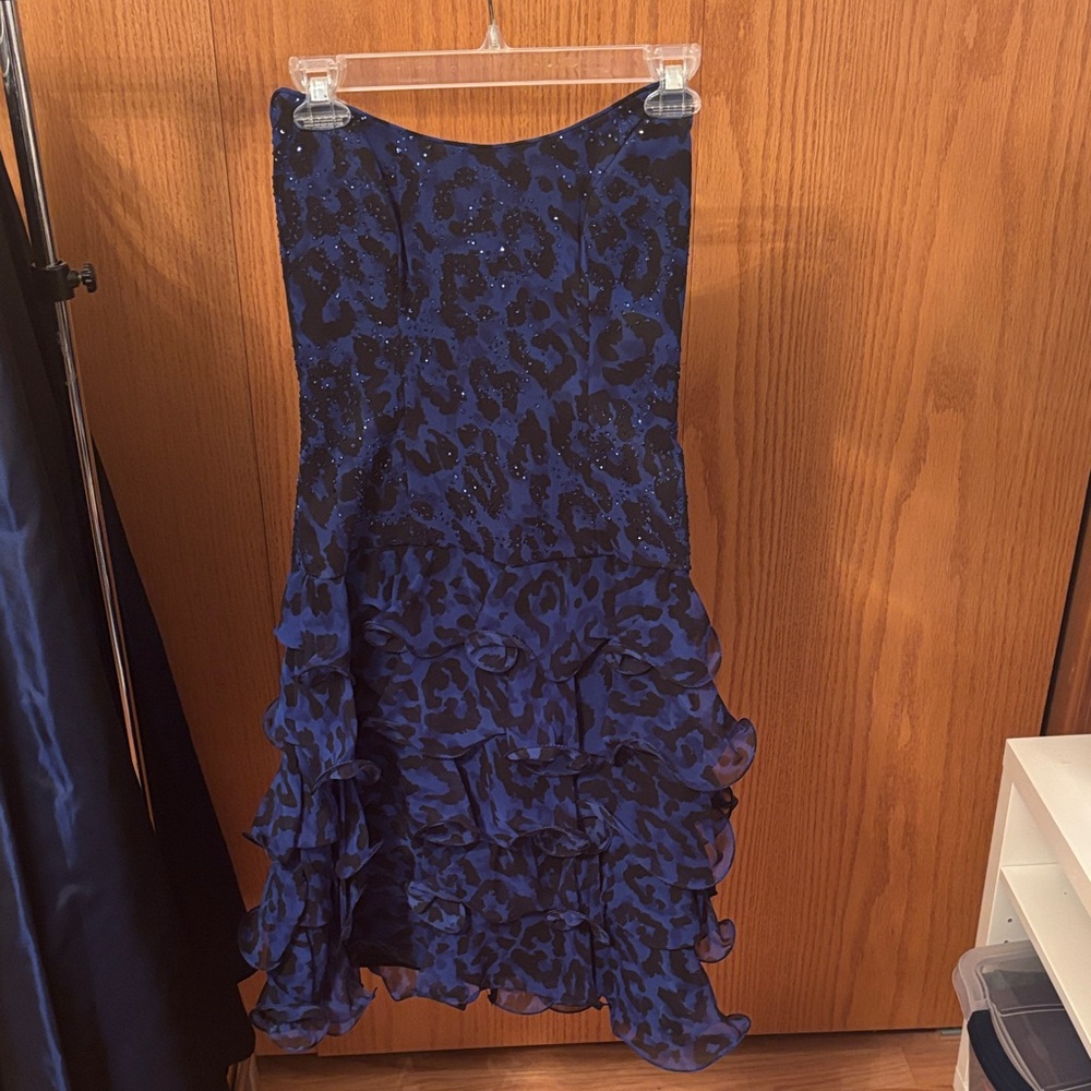 Flirty Blue Leopard Print Strapless Dress